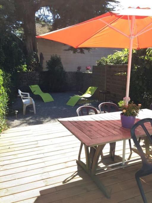 Meuble Sur L'Ile De Tascon A 300 M De La Plage Saint-Armel Exterior foto